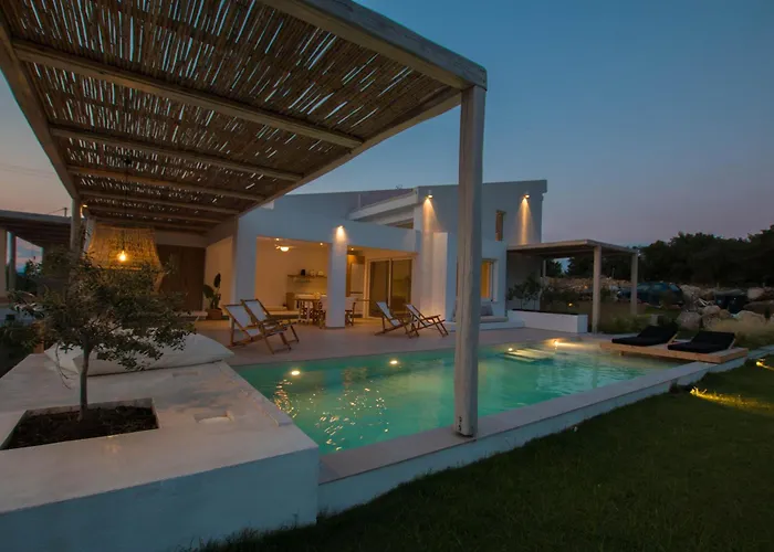 Aristotelia Gi - Premium Luxury Villas With Private Pools