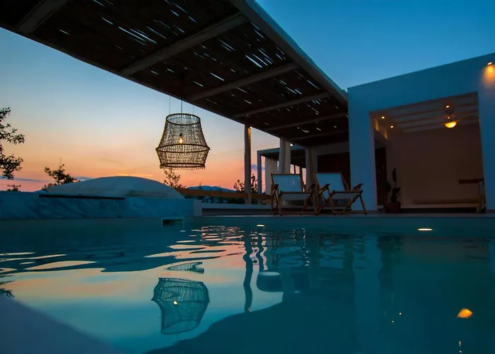 Aristotelia Gi - Premium Luxury Villas With Private Pools