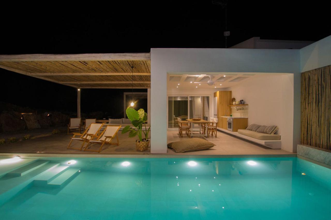 Villa Aristotelia Gi - Premium Luxury With Private Pools