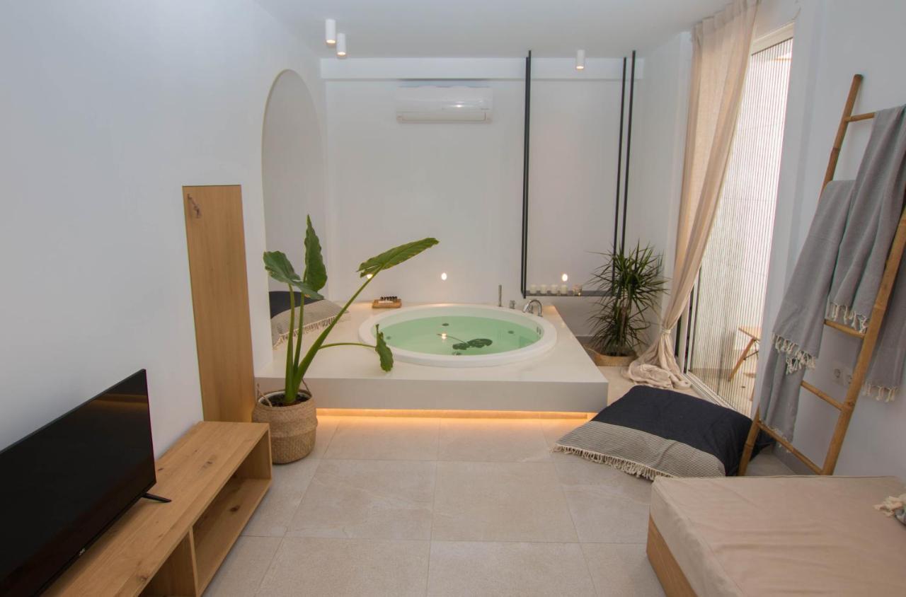 Aristotelia Gi - Premium Luxury With Private Pools * Olympiada