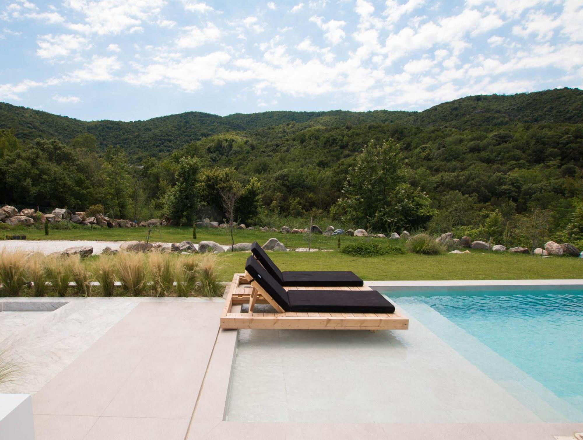 Villa Aristotelia Gi - Premium Luxury With Private Pools *