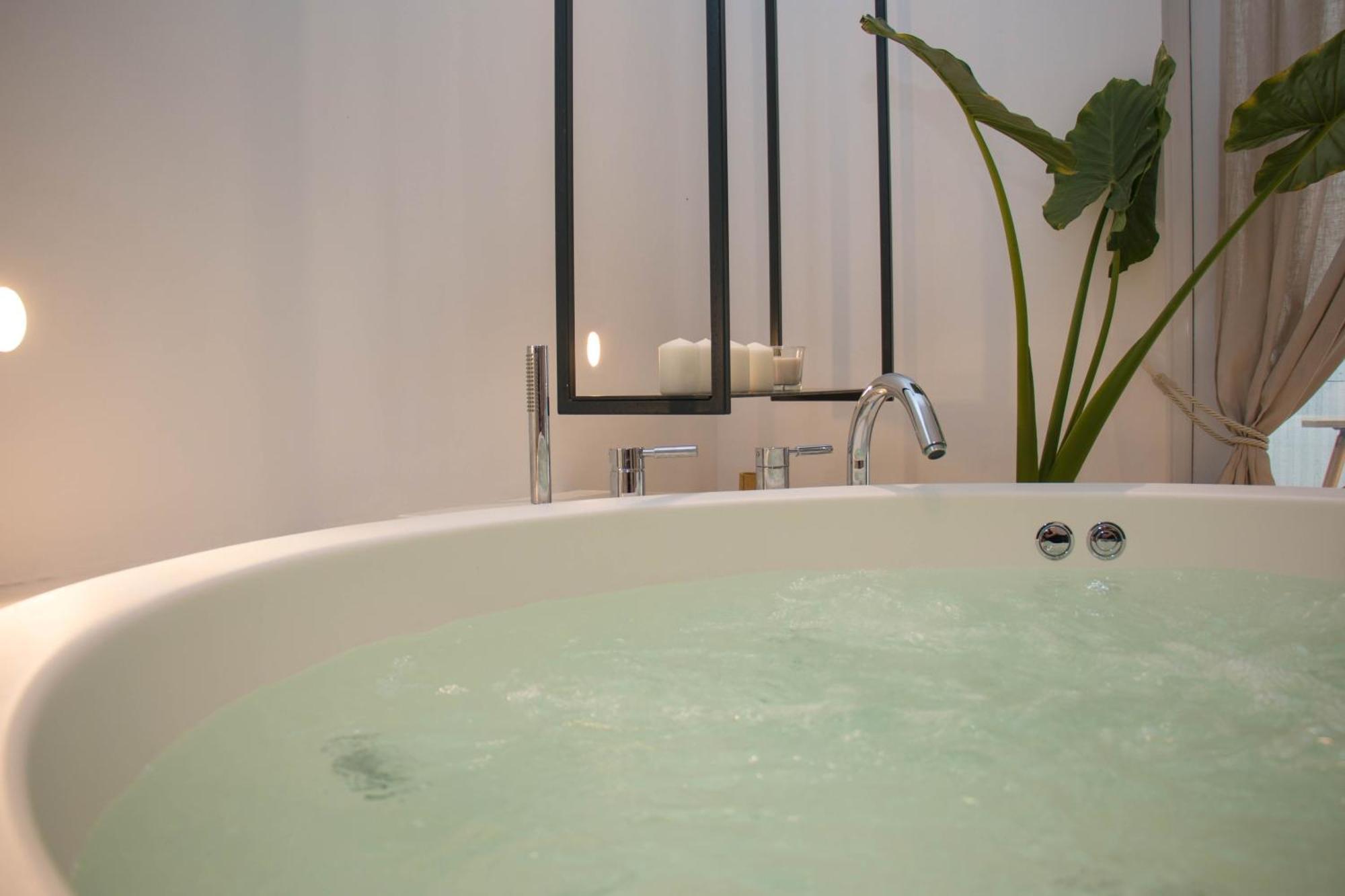 Villa Aristotelia Gi - Premium Luxury With Private Pools Olympiada