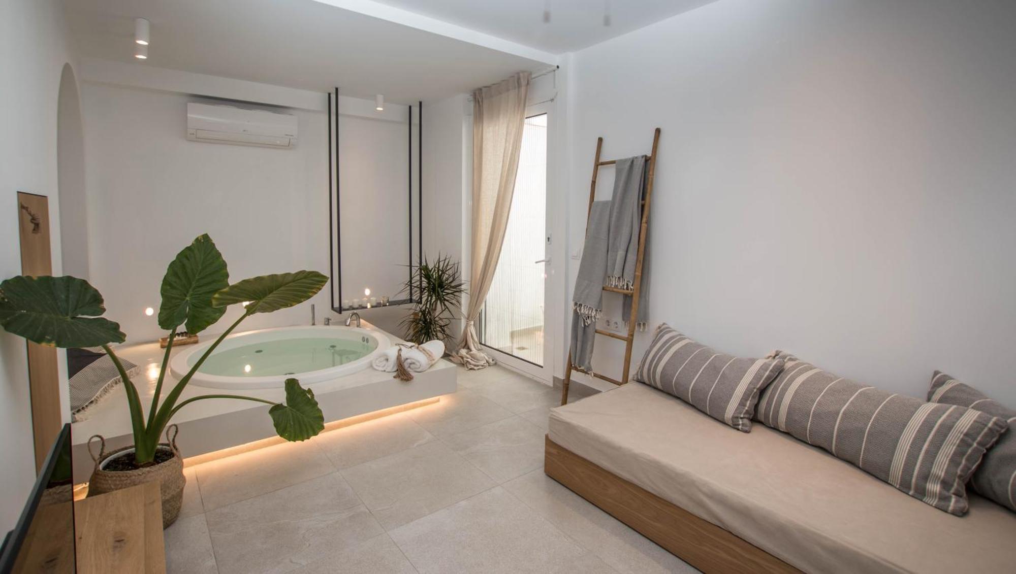 Villa Aristotelia Gi - Premium Luxury With Private Pools