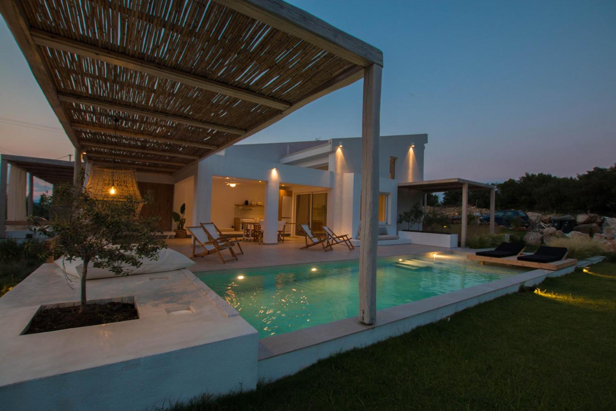 Aristotelia Gi - Premium Luxury With Private Pools Olympiada
