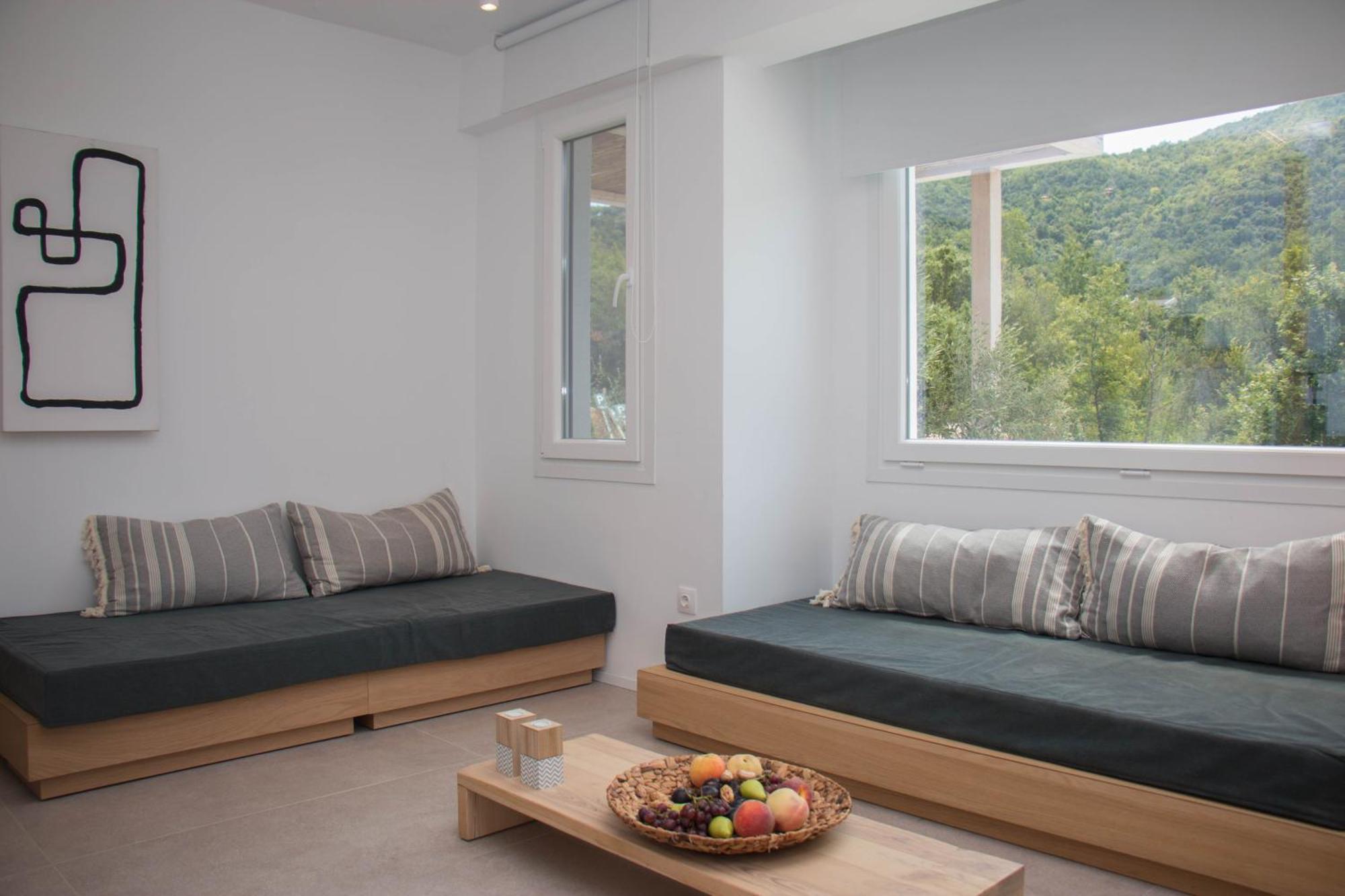Villa Aristotelia Gi - Premium Luxury With Private Pools